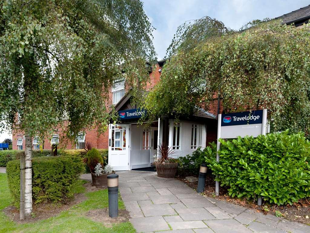 Travelodge Warrington Lowton Экстерьер фото