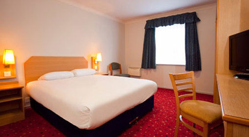Travelodge Warrington Lowton Номер фото