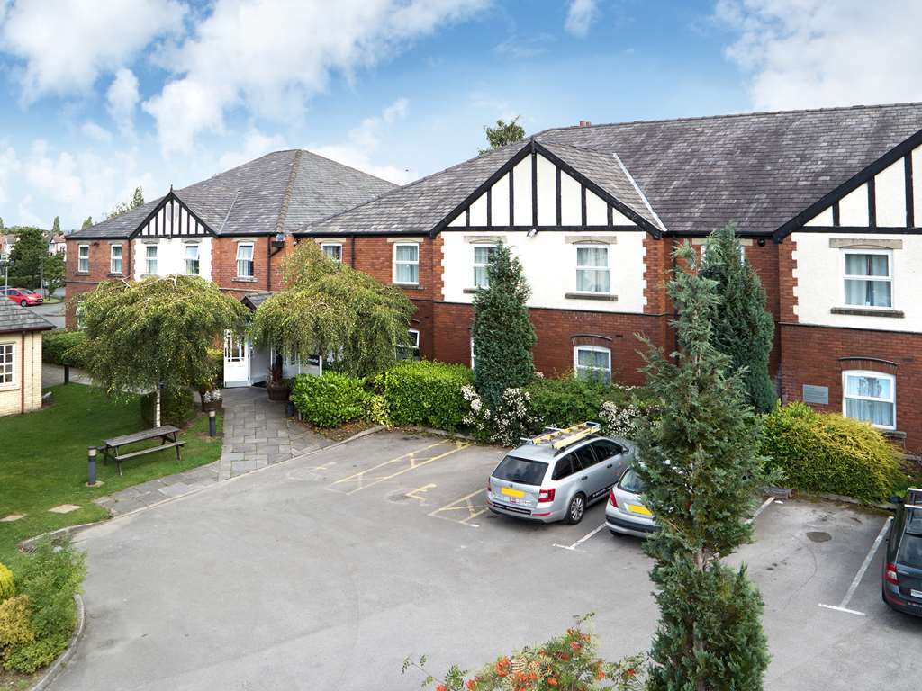 Travelodge Warrington Lowton Экстерьер фото